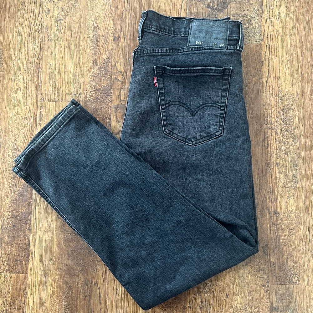 Levi 541 Black Jeans 35x30